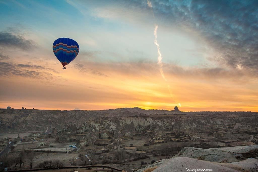 Capadocia: amanecer en puestas de sol y globos aerostáticos por primera vez Capadocia: amanecer en puestas de sol y globos aerostáticos por primera vez