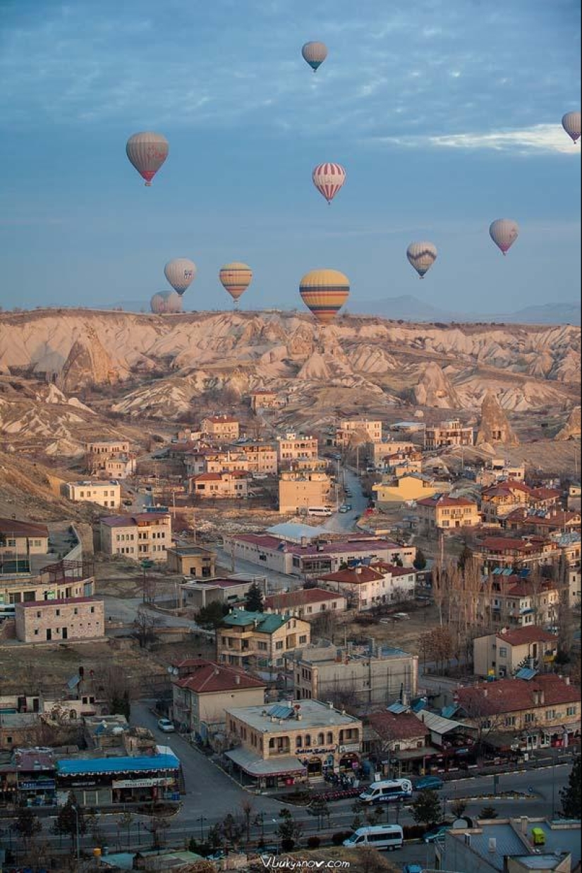 Capadocia: amanecer en puestas de sol y globos aerostáticos por primera vez Capadocia: amanecer en puestas de sol y globos aerostáticos por primera vez