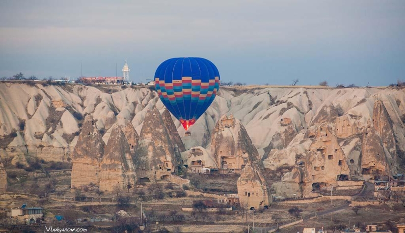 Capadocia: amanecer en puestas de sol y globos aerostáticos por primera vez Capadocia: amanecer en puestas de sol y globos aerostáticos por primera vez