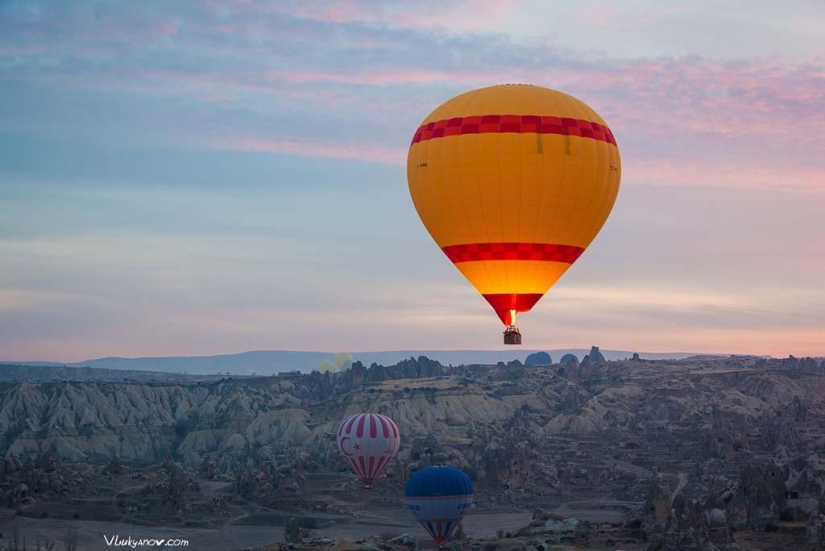 Capadocia: amanecer en puestas de sol y globos aerostáticos por primera vez Capadocia: amanecer en puestas de sol y globos aerostáticos por primera vez