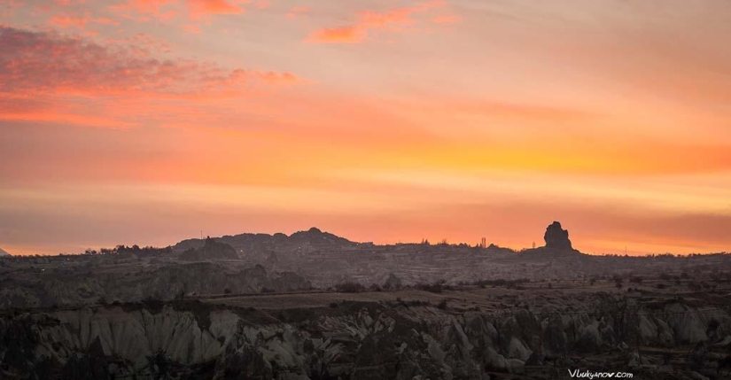 Capadocia: amanecer en puestas de sol y globos aerostáticos por primera vez Capadocia: amanecer en puestas de sol y globos aerostáticos por primera vez