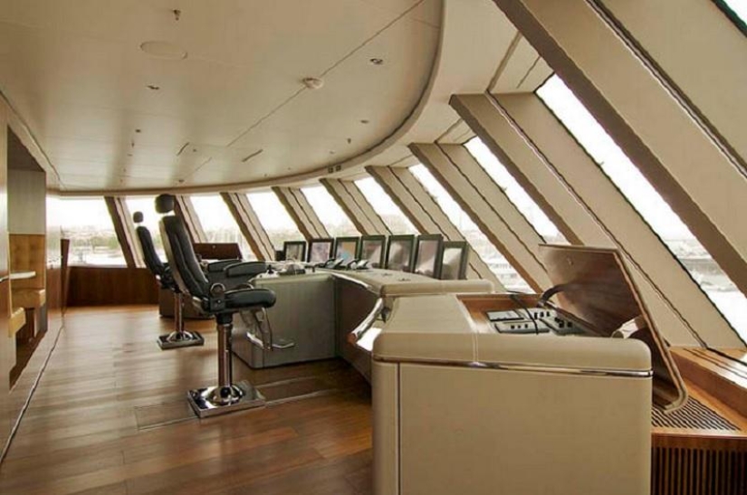 Caprichos de los oligarcas rusos: el yate de Melnichenko Caprichos de los oligarcas rusos: el yate de Melnichenko