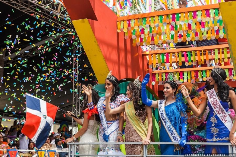 Carnaval en la República Dominicana en Santo Domingo Carnaval en la República Dominicana en Santo Domingo