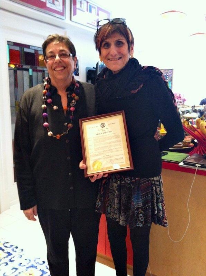 "¿Código de vestimenta? No, no escuché”: Una extravagante política de EE. UU. con atuendos hipster "¿Código de vestimenta? No, no escuché”: Una extravagante política de EE. UU. con atuendos hipster