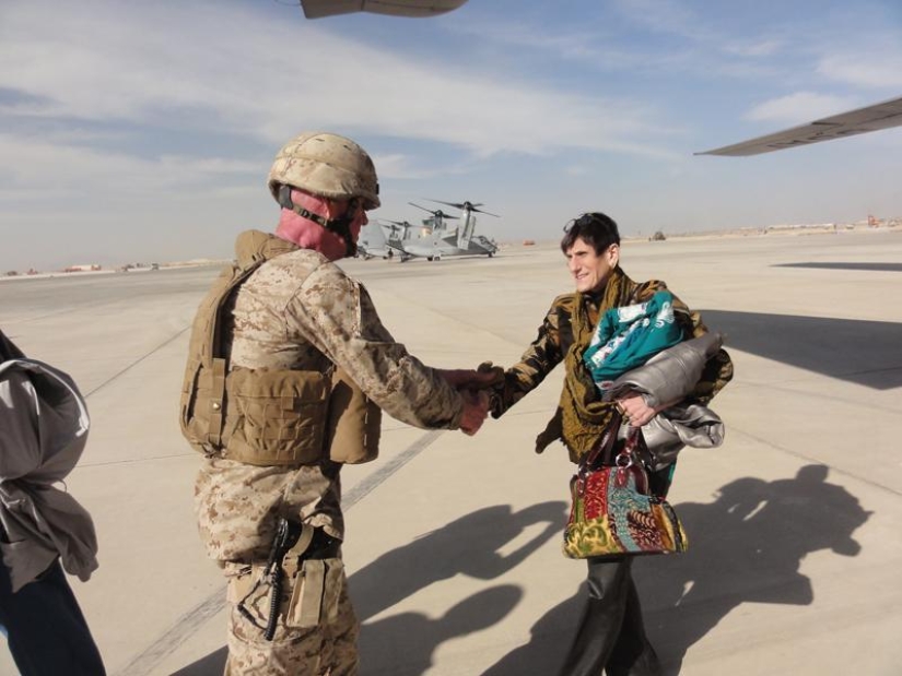 "¿Código de vestimenta? No, no escuché”: Una extravagante política de EE. UU. con atuendos hipster "¿Código de vestimenta? No, no escuché”: Una extravagante política de EE. UU. con atuendos hipster