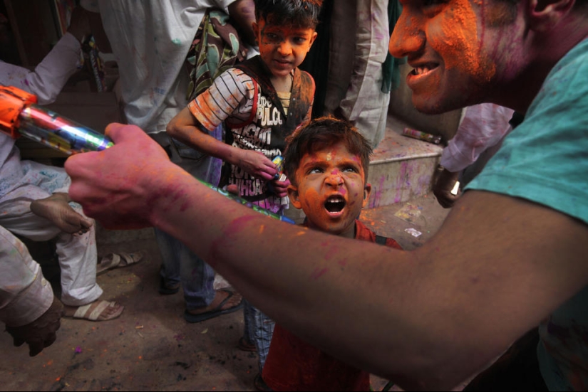 Celebración del festival Holi en India