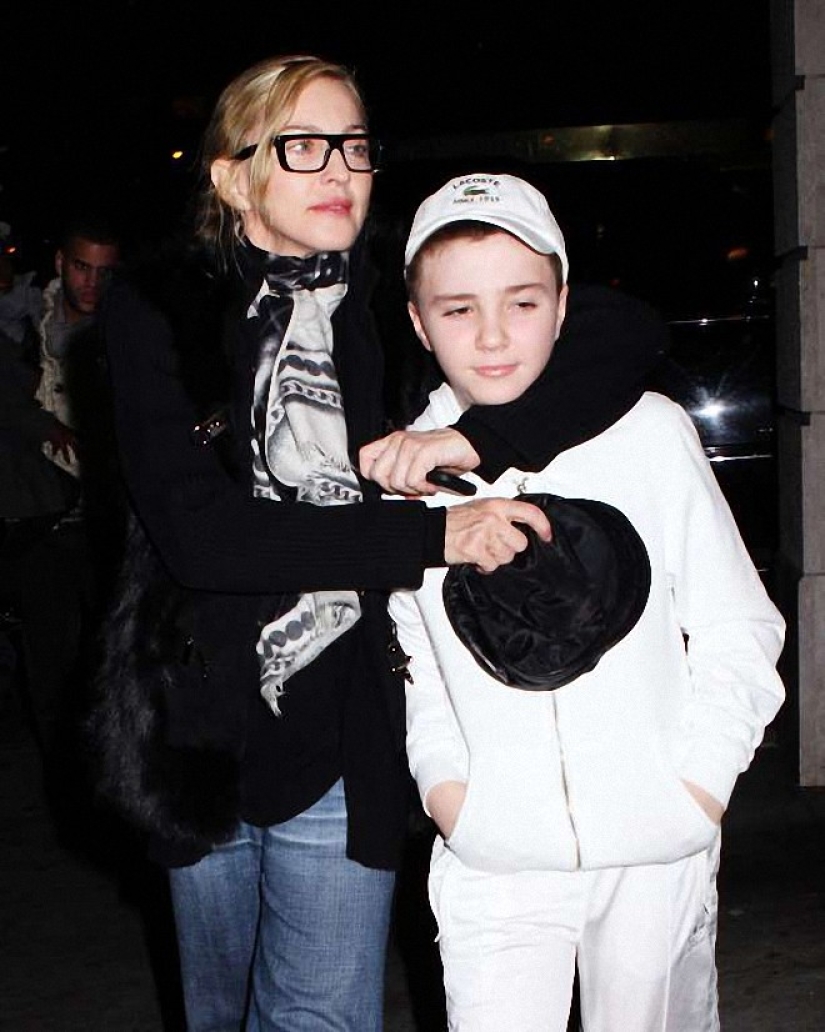 Celebrity moms who gave birth after 40 Celebrity moms who gave birth after 40