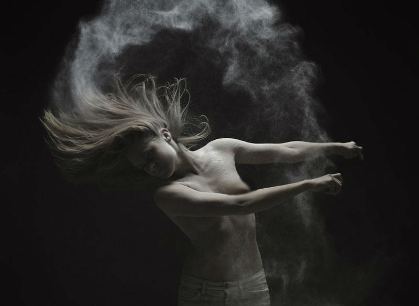 Cenizas - erótica no trivial por Olivier Valsecchi Cenizas - erótica no trivial por Olivier Valsecchi