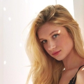 Charlie Alice: mesmerizing photos of the wonderfully American model and blogger