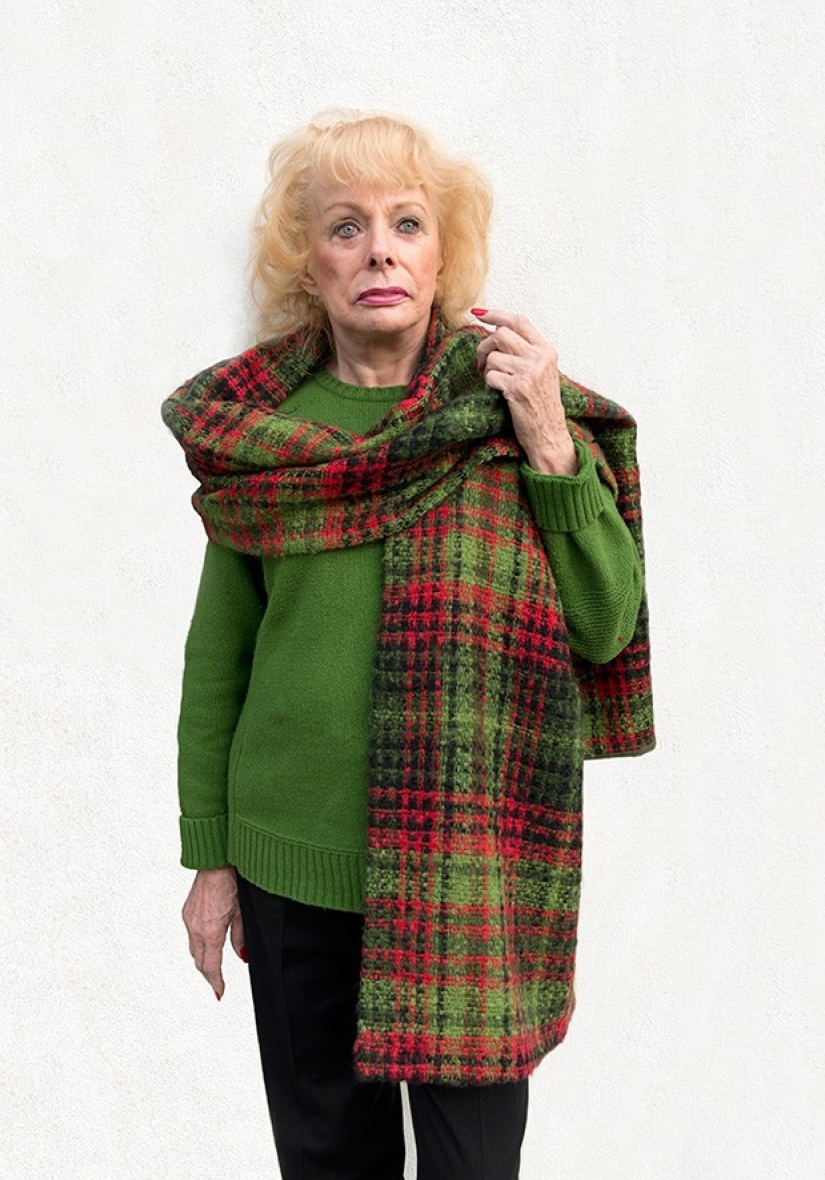 Chicas de edad elegante de Manhattan y Beverly Hills