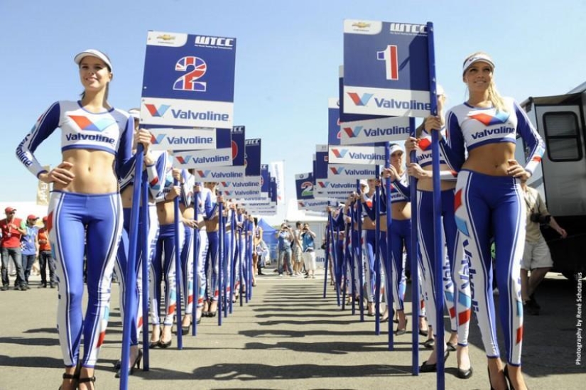 Chicas Valvoline