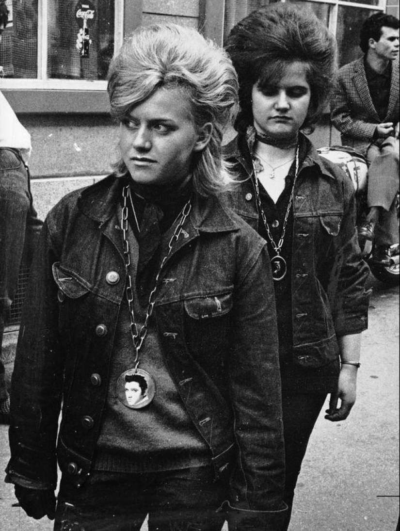 Chicos de peluche: hipsters y punks en una botella Chicos de peluche: hipsters y punks en una botella