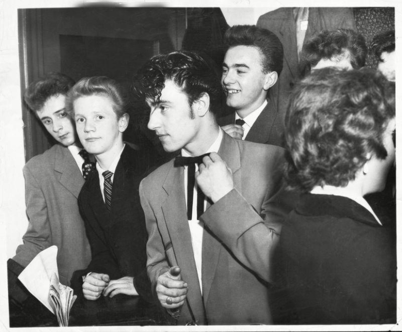 Chicos de peluche: hipsters y punks en una botella Chicos de peluche: hipsters y punks en una botella