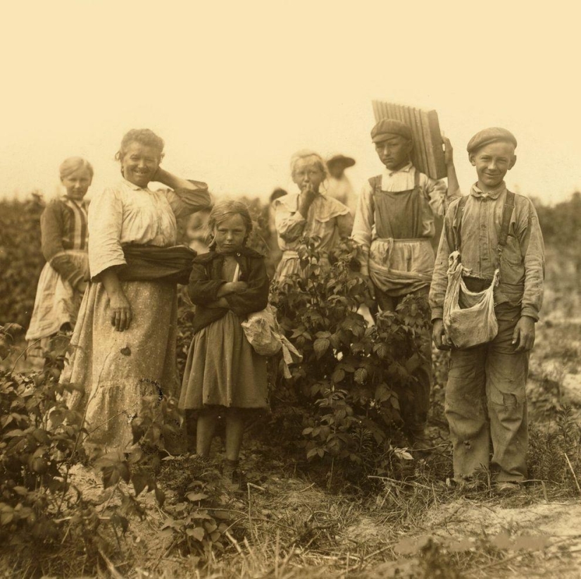 Child labor in America in the early 20th century Child labor in America in the early 20th century