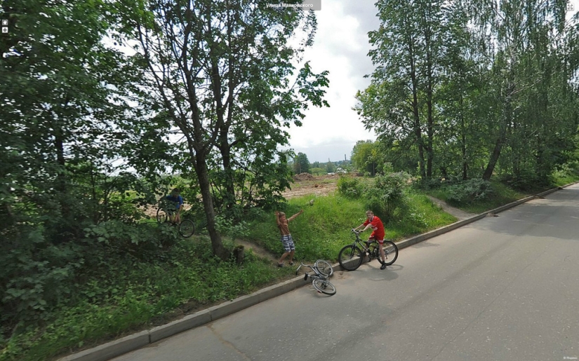 Childhood in small and big cities of Russia Childhood in small and big cities of Russia