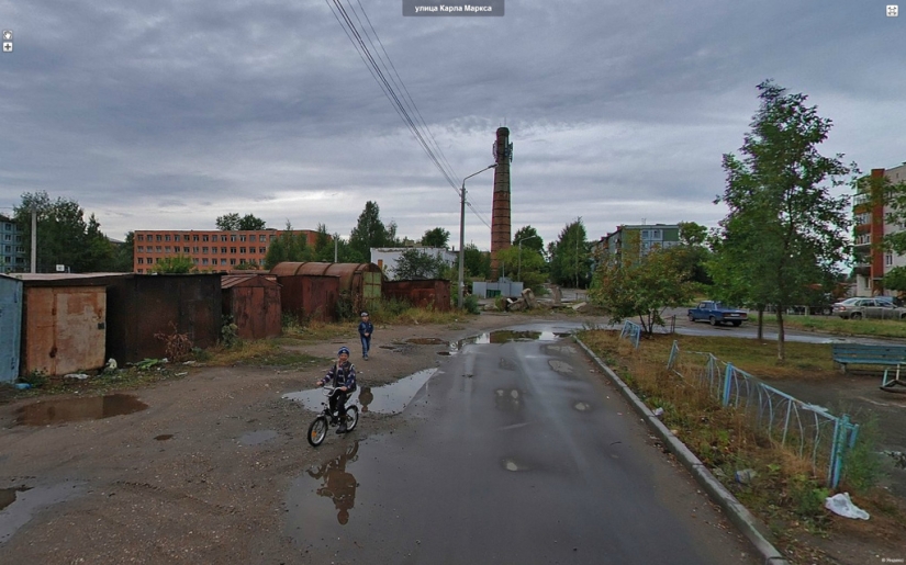 Childhood in small and big cities of Russia Childhood in small and big cities of Russia