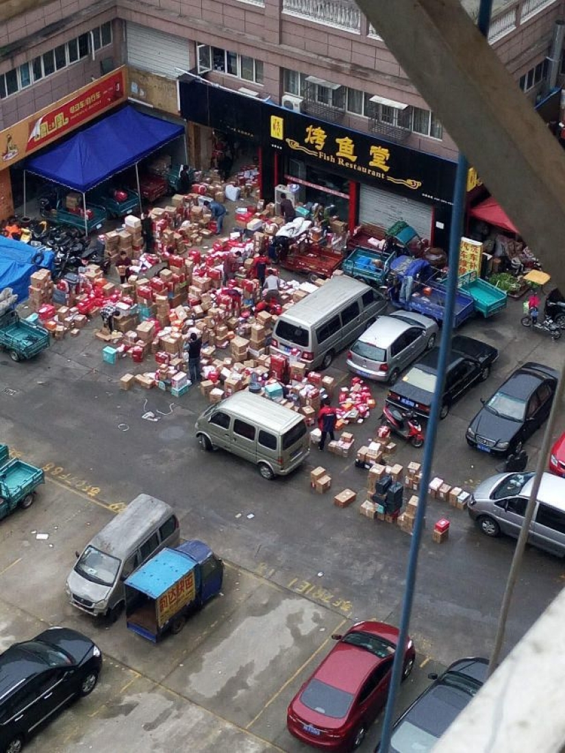 China Post during World Shopping Day on November 11th. Russian Post, hold on dear!