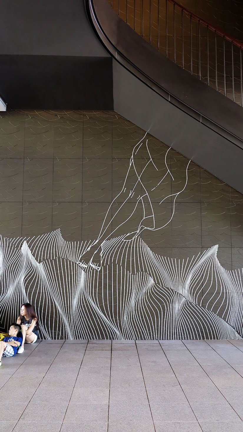 Cinta aislante en lugar de pintura. Hermoso arte callejero a partir de materiales improvisados. Cinta aislante en lugar de pintura. Hermoso arte callejero a partir de materiales improvisados.