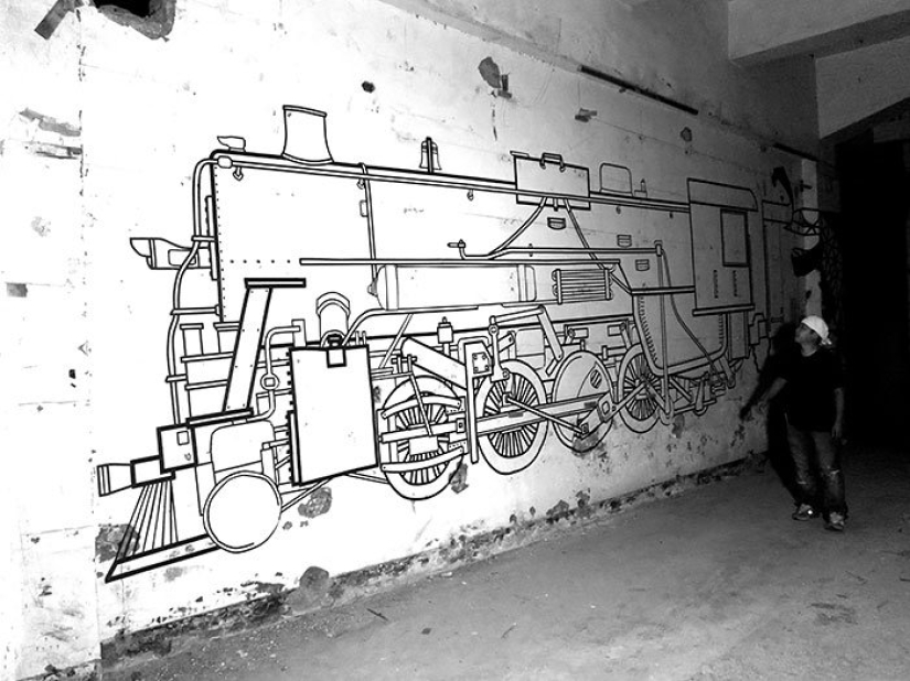 Cinta aislante en lugar de pintura. Hermoso arte callejero a partir de materiales improvisados. Cinta aislante en lugar de pintura. Hermoso arte callejero a partir de materiales improvisados.