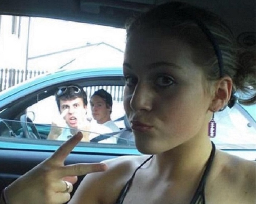 Ciudadanos, ¡revisen sus selfies antes de publicarlos en Internet!