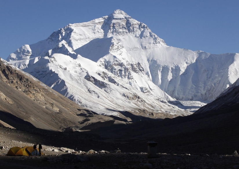 Climbing Everest: from 1953 to the present day