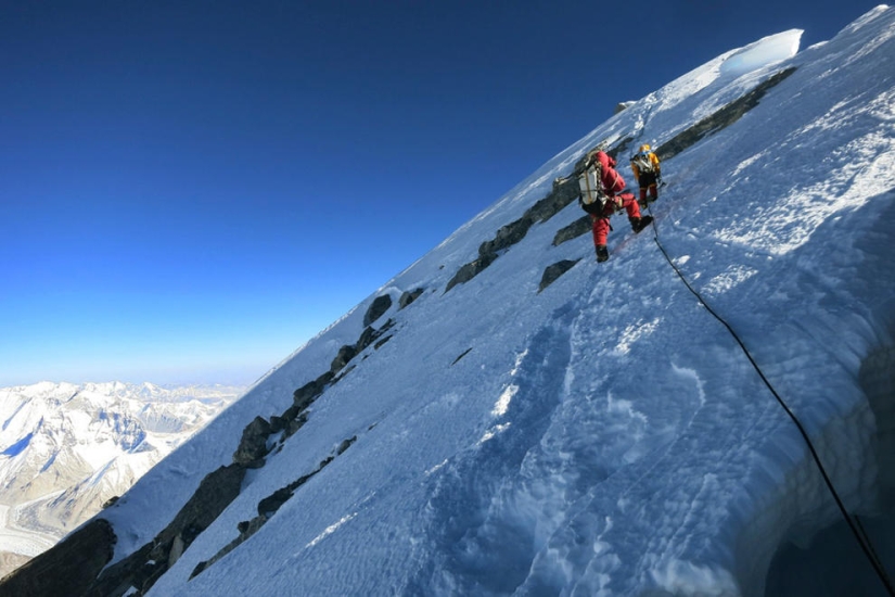 Climbing Everest: from 1953 to the present day