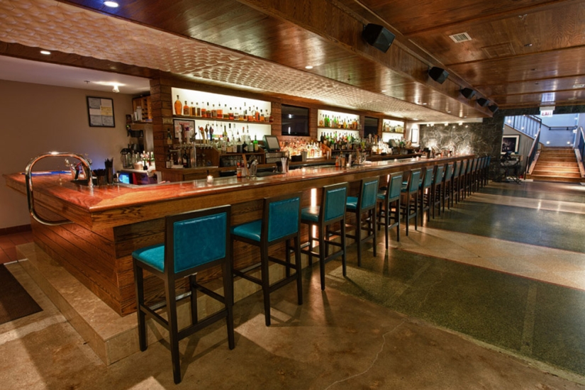 Cámara acorazada de un banco de los años 20 convertida en un elegante restaurante