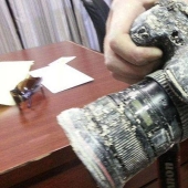 Cámara devorada por caimán devuelta a su dueño después de 8 meses