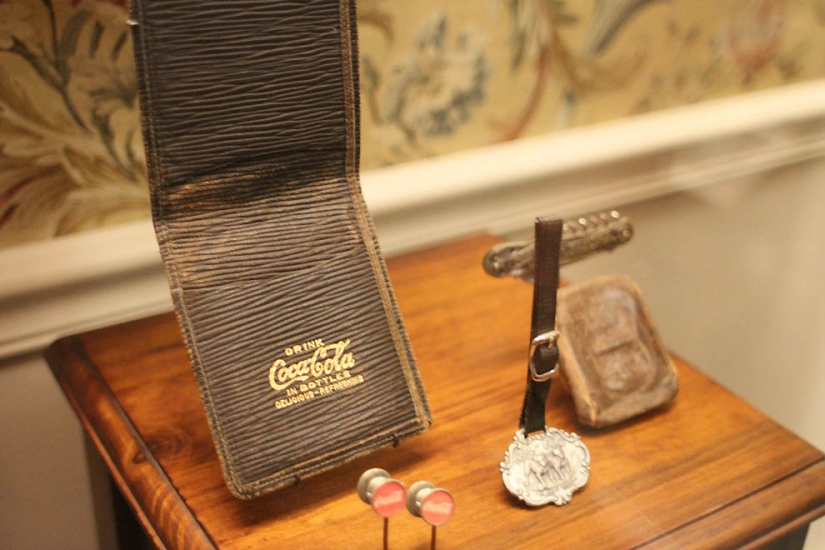 Cómo aprenderlo todo sobre la bebida más popular del mundo: un viaje al mundo de Coca-Cola Cómo aprenderlo todo sobre la bebida más popular del mundo: un viaje al mundo de Coca-Cola