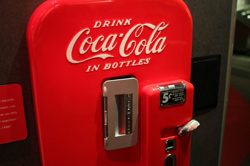 Cómo aprenderlo todo sobre la bebida más popular del mundo: un viaje al mundo de Coca-Cola Cómo aprenderlo todo sobre la bebida más popular del mundo: un viaje al mundo de Coca-Cola