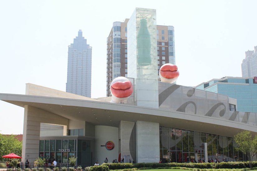 Cómo aprenderlo todo sobre la bebida más popular del mundo: un viaje al mundo de Coca-Cola Cómo aprenderlo todo sobre la bebida más popular del mundo: un viaje al mundo de Coca-Cola