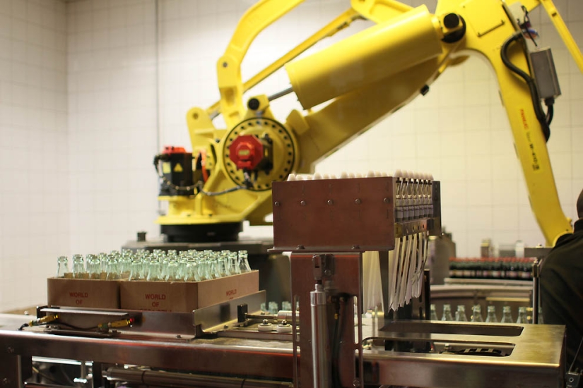 Cómo aprenderlo todo sobre la bebida más popular del mundo: un viaje al mundo de Coca-Cola Cómo aprenderlo todo sobre la bebida más popular del mundo: un viaje al mundo de Coca-Cola