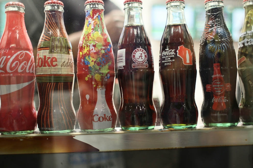 Cómo aprenderlo todo sobre la bebida más popular del mundo: un viaje al mundo de Coca-Cola Cómo aprenderlo todo sobre la bebida más popular del mundo: un viaje al mundo de Coca-Cola
