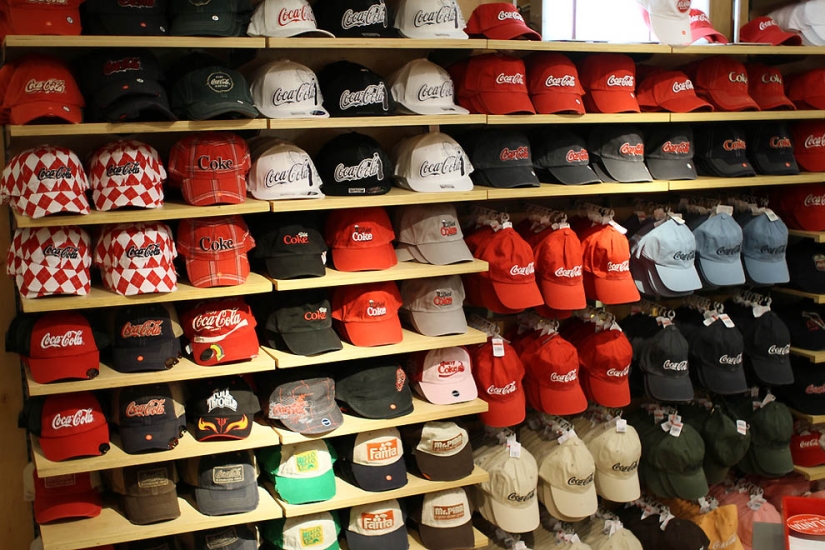 Cómo aprenderlo todo sobre la bebida más popular del mundo: un viaje al mundo de Coca-Cola Cómo aprenderlo todo sobre la bebida más popular del mundo: un viaje al mundo de Coca-Cola