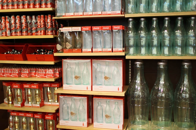 Cómo aprenderlo todo sobre la bebida más popular del mundo: un viaje al mundo de Coca-Cola Cómo aprenderlo todo sobre la bebida más popular del mundo: un viaje al mundo de Coca-Cola