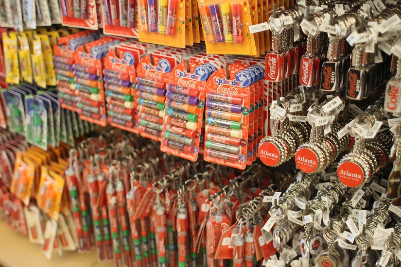 Cómo aprenderlo todo sobre la bebida más popular del mundo: un viaje al mundo de Coca-Cola Cómo aprenderlo todo sobre la bebida más popular del mundo: un viaje al mundo de Coca-Cola