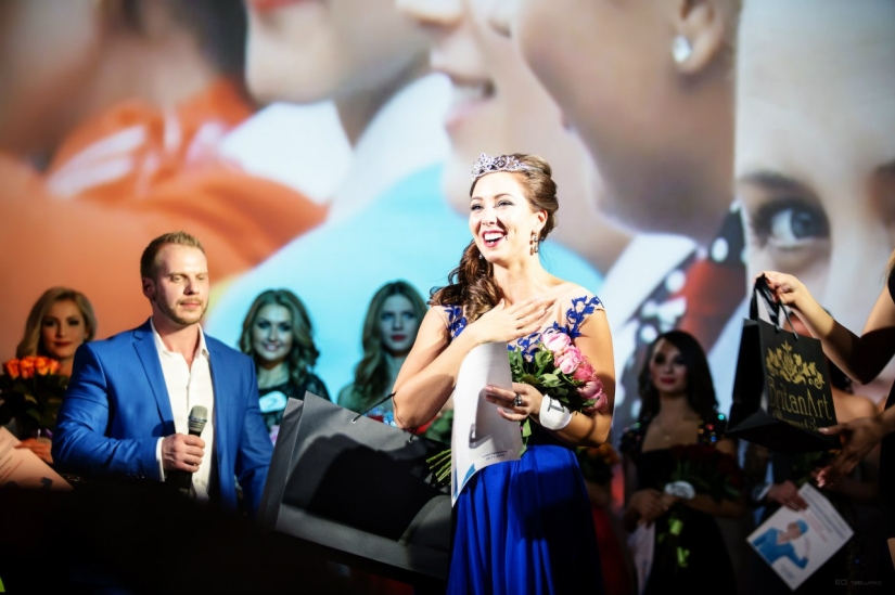 Cómo elegir a la azafata más bella