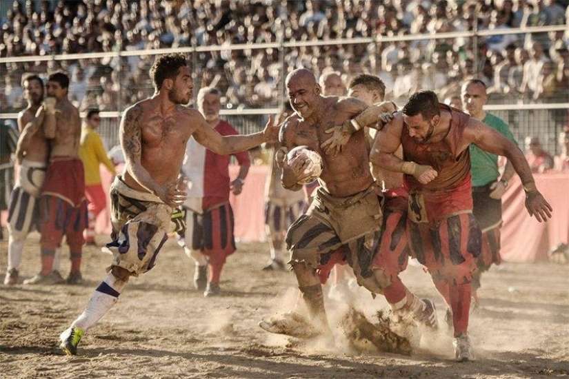 Cómo es el fútbol más sanguinario - Calcio Florentino Cómo es el fútbol más sanguinario - Calcio Florentino