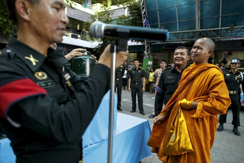 ¿Cómo es el servicio militar obligatorio en el ejército de Tailandia?