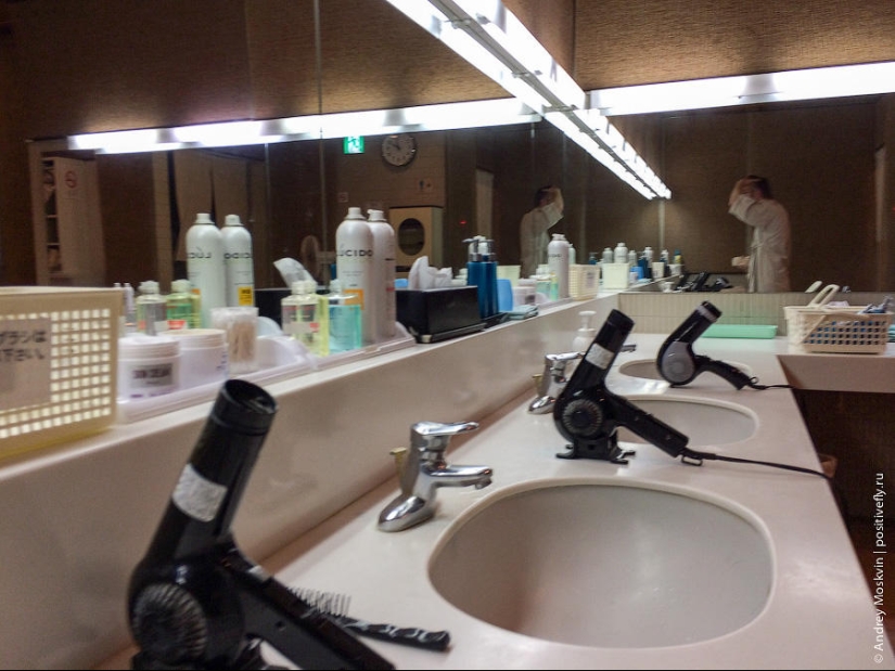 ¿Cómo es pasar la noche en un hotel cápsula japonés? ¿Cómo es pasar la noche en un hotel cápsula japonés?