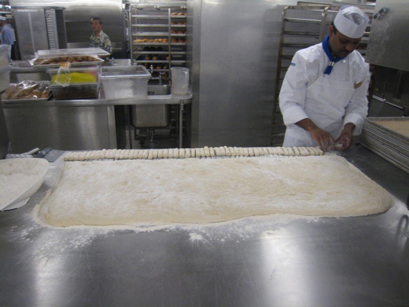 Cómo funciona el crucero más grande del mundo