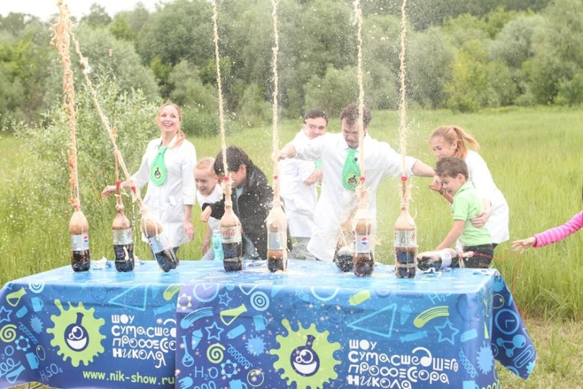 Cómo funciona el "Profesor Nicolás Science Show" Cómo funciona el "Profesor Nicolás Science Show"