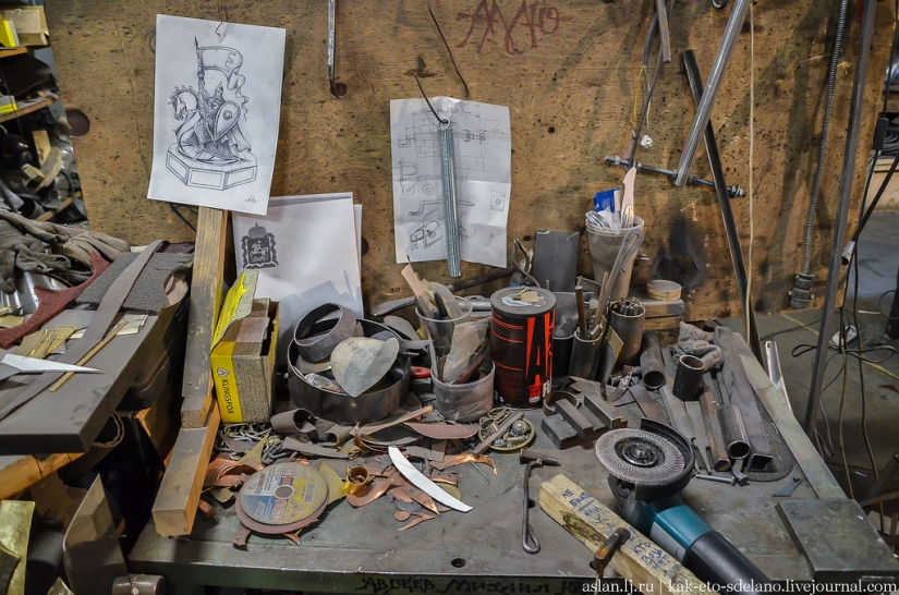 Cómo hacer decoraciones para una misión Cómo hacer decoraciones para una misión