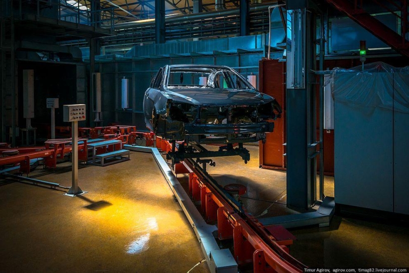 Cómo se ensamblan los automóviles Lifan en la fábrica de Derways