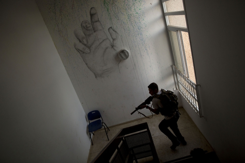 Cómo son los ejercicios militares de los estudiantes de secundaria israelíes