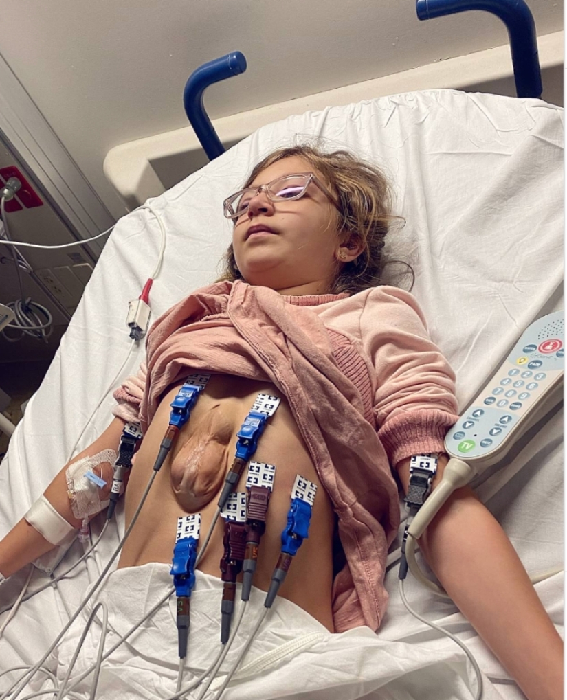 Cómo vive Betsabé: una niña con corazón afuera