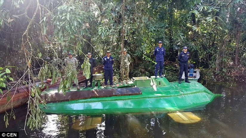 Cocaine submarine: a submarine for transporting drugs was found in Colombia