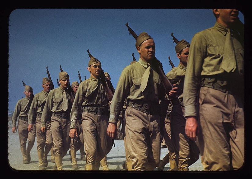 Color memories of the Second World War in the lens of American photographers