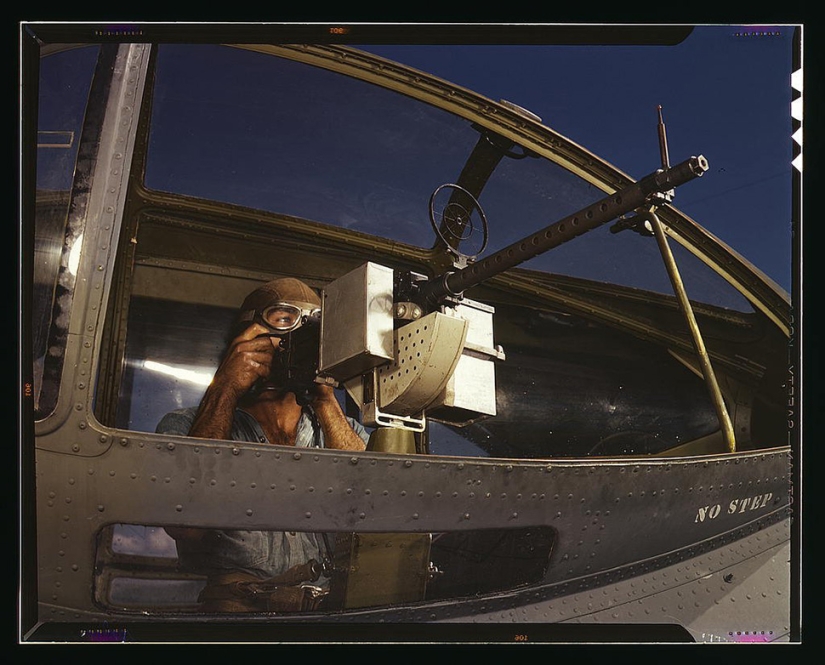 Color memories of the Second World War in the lens of American photographers