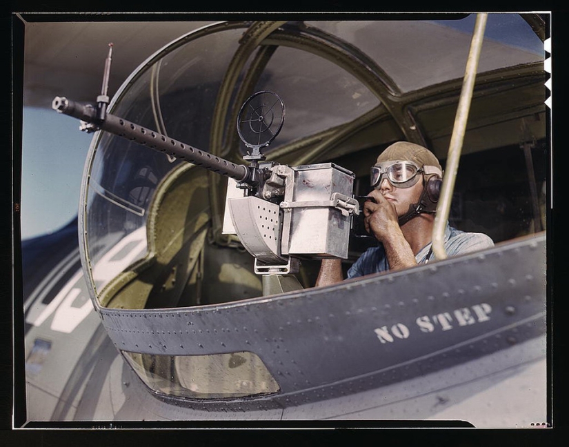 Color memories of the Second World War in the lens of American photographers